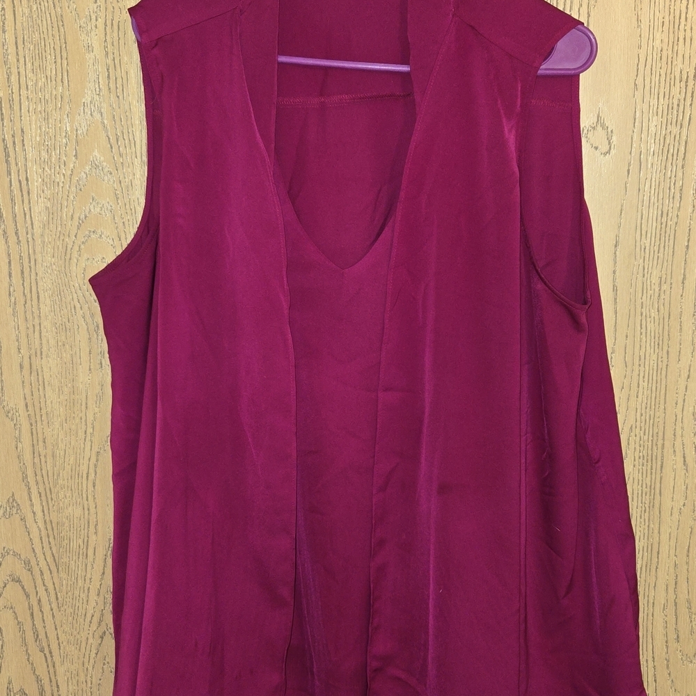 Worthington Sleeveless Magenta Top